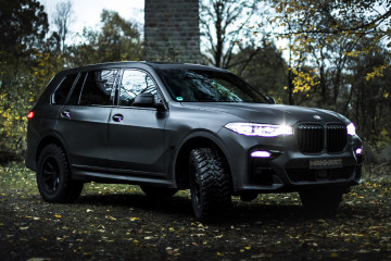 BMW X7 M50i Манхарт - внедорожный монстр мощностью 650 л.с BMW X7 серия G07