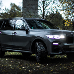 BMW X7 M50i Манхарт - внедорожный монстр мощностью 650 л.с