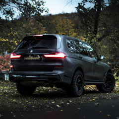 BMW X7 M50i Манхарт - внедорожный монстр мощностью 650 л.с