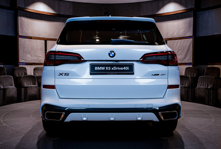 Как заказать уникальную курсовую работу по автомобильной промышленности BMW X5 серия G05