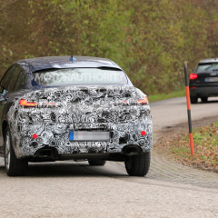 BMW X4 M40i LCI 2022 года: рестайлинг с увеличенными решетками