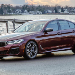 BMW M550i xDrive 2021 года