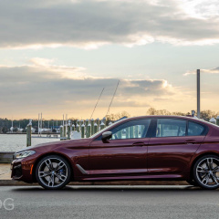 BMW M550i xDrive 2021 года
