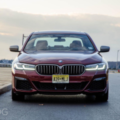 BMW M550i xDrive 2021 года