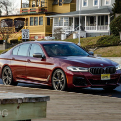 BMW M550i xDrive 2021 года