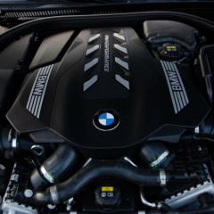 BMW M550i xDrive 2021 года