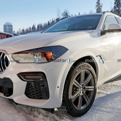 Обновленный BMW X6 с новым интерьером и множеством экранов