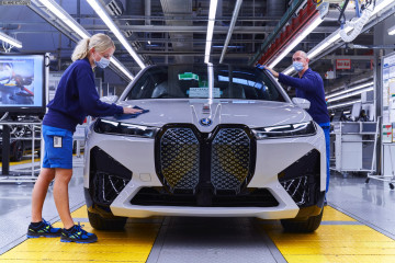 BMW Dingolfing удвоит производство электромобилей в 2021 году