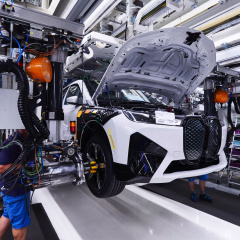 BMW Dingolfing удвоит производство электромобилей в 2021 году