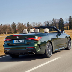 Кабриолет BMW M440i xDrive 2021 года в новом цвете San Remo Green