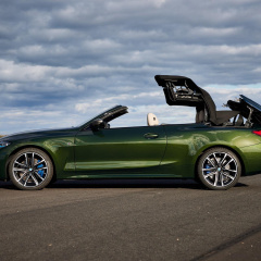 Второе поколение кабриолета 4-й серии BMW 430i G23 Convertible в цвете San Remo Green