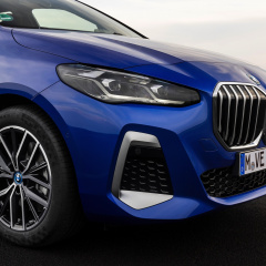 BMW 230e xDrive: Active Tourer в качестве подключаемого гибрида мощностью 326 л.с.