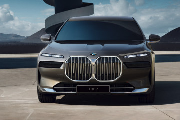 Эксклюзивная специальная версия BMW 7 серии First Edition G70 BMW 1 серия E81/E88