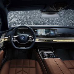 Эксклюзивная специальная версия BMW 7 серии First Edition G70
