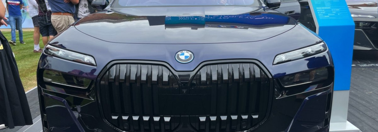 BMW i7 M Sport G70 на Фестивале скорости в Гудвуде с пакетом M Sport