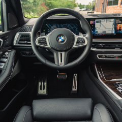 Представлен черный BMW X7 Facelift M60i Shadow Line