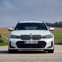 Новый BMW 320d Touring 2023 с фейслифтингом