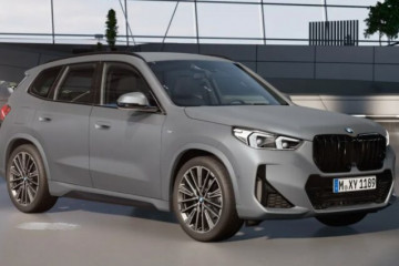 BMW X1 2023 года в цвете Frozen Pure Grey