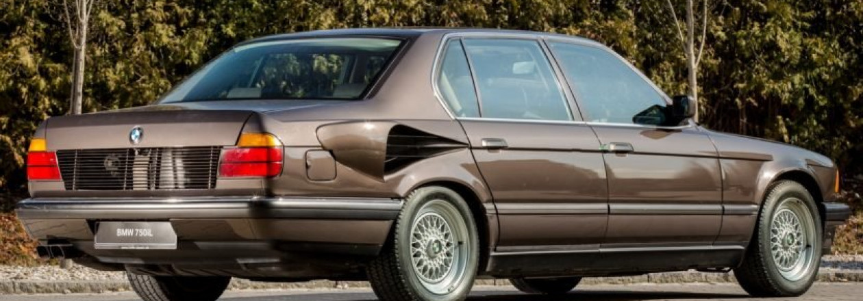 BMW 7 Серии E32 с двигателем V16 BMW 7 Серии E32 с двигателем V16