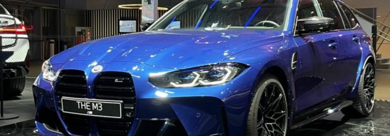 BMW M3 Touring в культовом синем цвете Le Mans Blue BMW M3 Touring в культовом синем цвете Le Mans Blue