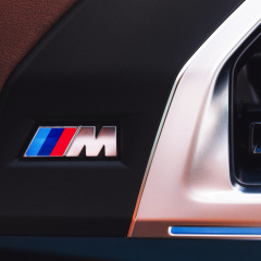 Новые изображения и информация о BMW XM