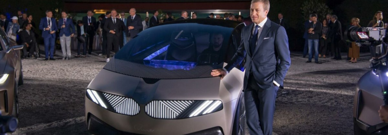 Босс BMW: «Запрет на автомобили с ДВС опасен, потому что не все могут позволить себе электромобиль» Босс BMW: «Запрет на автомобили с ДВС опасен, потому что не все могут позволить себе электромобиль»