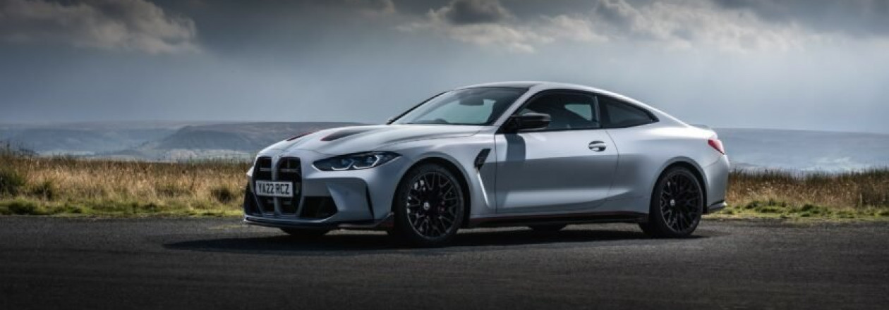 BMW M4 CSL в дуэли против Porsche 911 GT3 Touring BMW M4 CSL в дуэли против Porsche 911 GT3 Touring