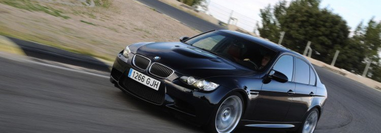 BMW M3 E90 выглядит безупречно после 10-ти часов работы BMW M3 E90 выглядит безупречно после 10-ти часов работы