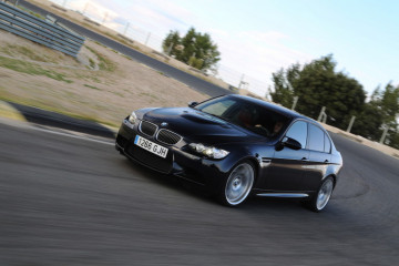 BMW M3 E90 выглядит безупречно после 10-ти часов работы BMW 3 серия E90-E93