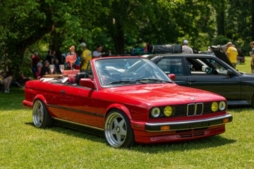 Кабриолет BMW E30 с обвесом Live To Offend оснащен двигателем S52 BMW 3 серия E36