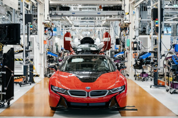 Обзор BMW i8