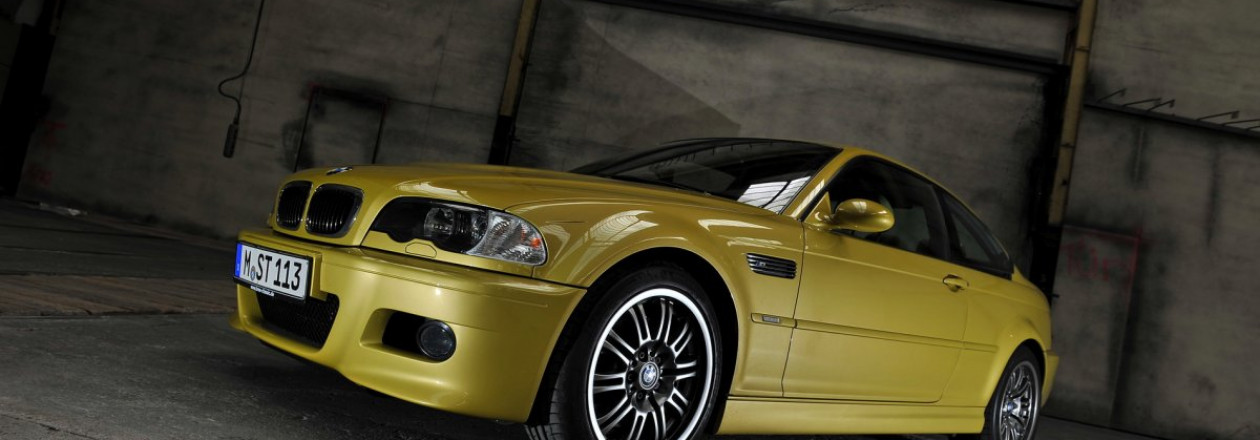 BMW M3 E46 с механической коробкой передач на автобане BMW M3 E46 с механической коробкой передач на автобане
