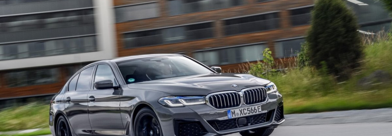 BMW 5 серии LCI с мощностью 520 л.с. - редкий тюнингованный гибридный седан BMW 5 серии LCI с мощностью 520 л.с. - редкий тюнингованный гибридный седан
