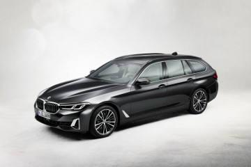 BMW 540d Touring без особых усилий развивает максимальную скорость на автобане