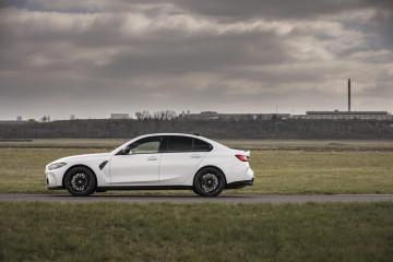 Видео: автомобили всех поколений BMW M3 в соревновании на скорость BMW 3 серия G80