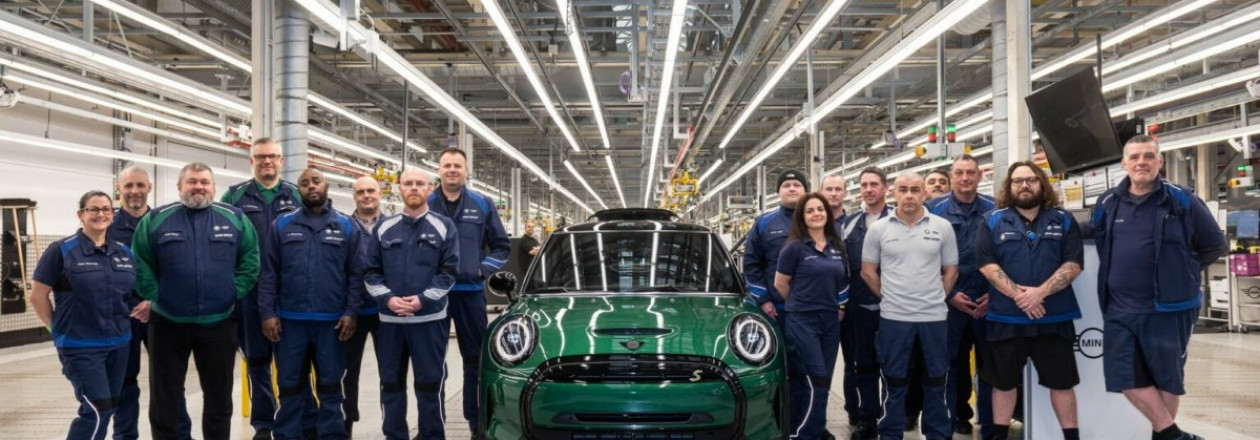 Миллионный 3-дверный MINI F56 сошел с конвейера Миллионный 3-дверный MINI F56 сошел с конвейера