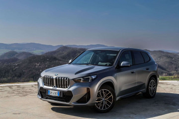 BMW iХ1 Frozen Pure Grey стартует в Италии BMW X1 серия U11