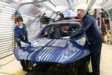 Запуск тестирования лакокрасочных материалов с использованием искусственного интеллекта на заводе BMW в Регенсбурге BMW Мир BMW BMW AG