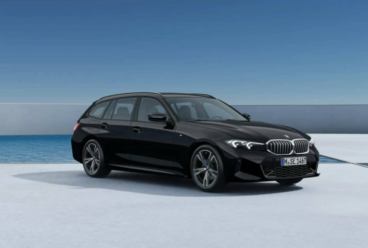 2023 BMW 330d Touring выезжает на автобан для обязательного заезда на максимальной скорости BMW 3 серия G20-G21