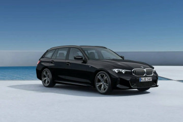 2023 BMW 330d Touring выезжает на автобан для обязательного заезда на максимальной скорости