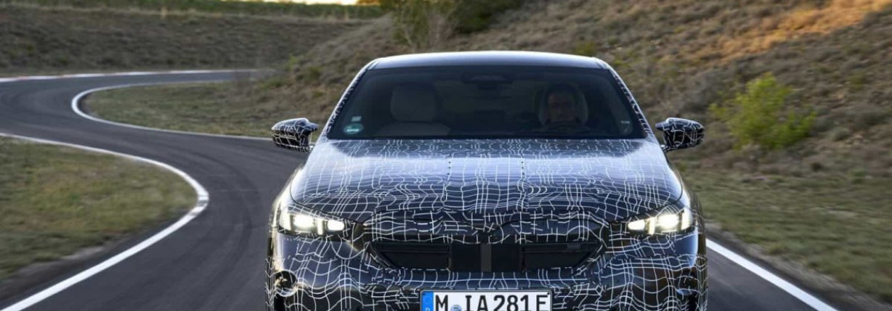 Когда и где можно посмотреть дебют BMW 5 серии и i5 2024 года? Когда и где можно посмотреть дебют BMW 5 серии и i5 2024 года?