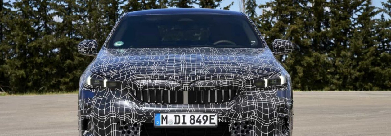 Как BMW скрывает свои автомобили с помощью камуфляжа Как BMW скрывает свои автомобили с помощью камуфляжа