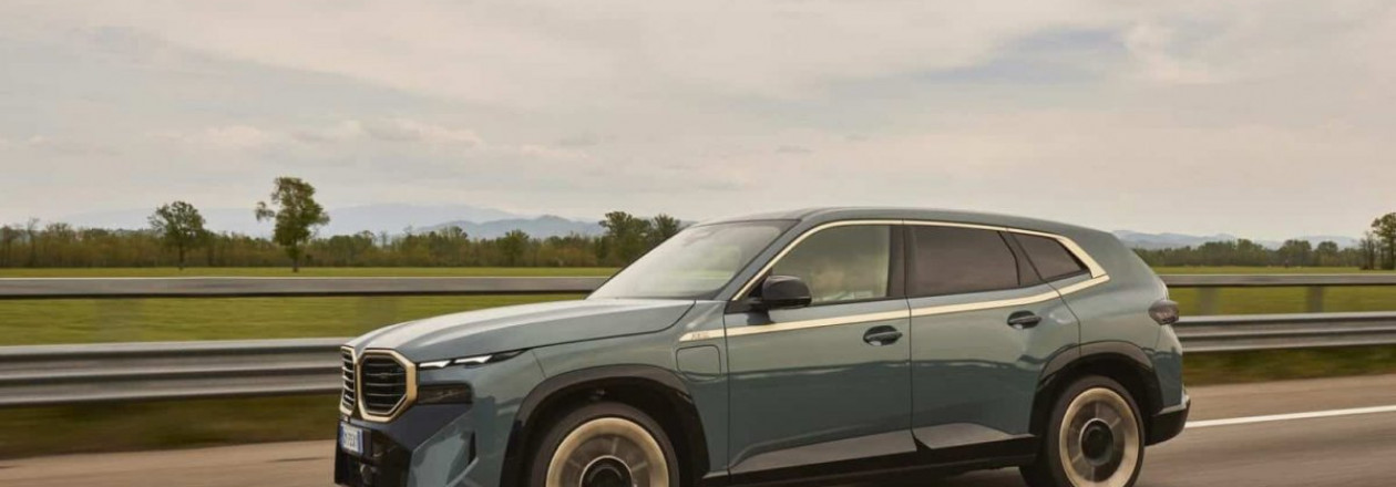 Футболисты Real Madrid соревнуются друг с другом на внедорожниках BMW XM Футболисты Real Madrid соревнуются друг с другом на внедорожниках BMW XM