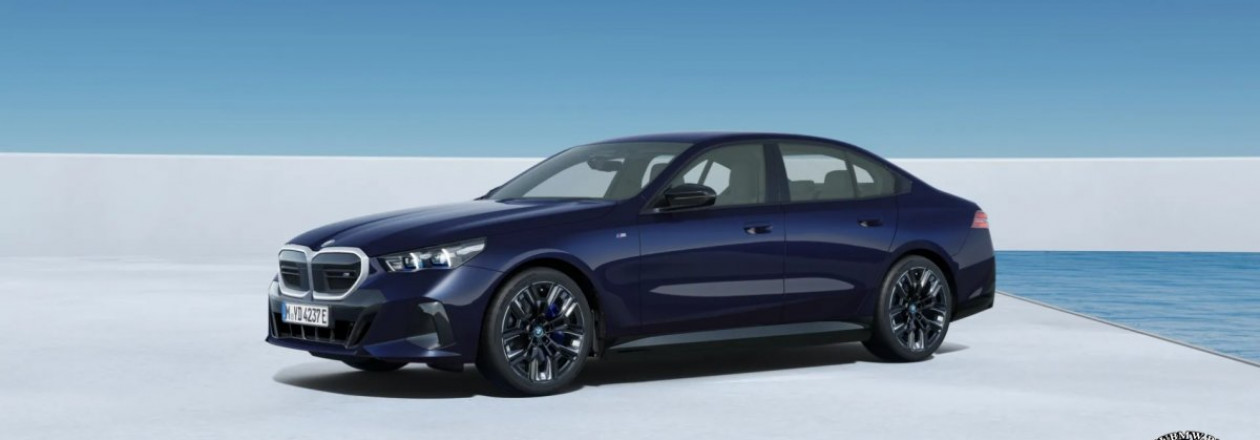 BMW i5 M60 2024 года выпуска в новом видео