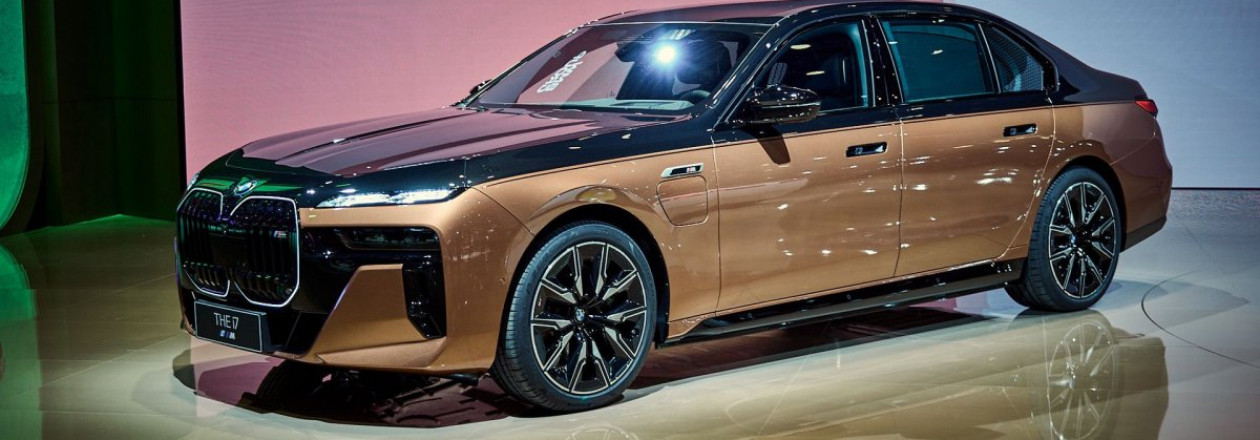 BMW i7 M70 2024 варианты комплектации и стоимость BMW i7 M70 2024 варианты комплектации и стоимость