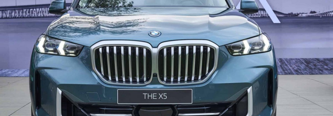 Видео: BMW X5 50e 2024 разгоняется от 0 до 200 км/ч