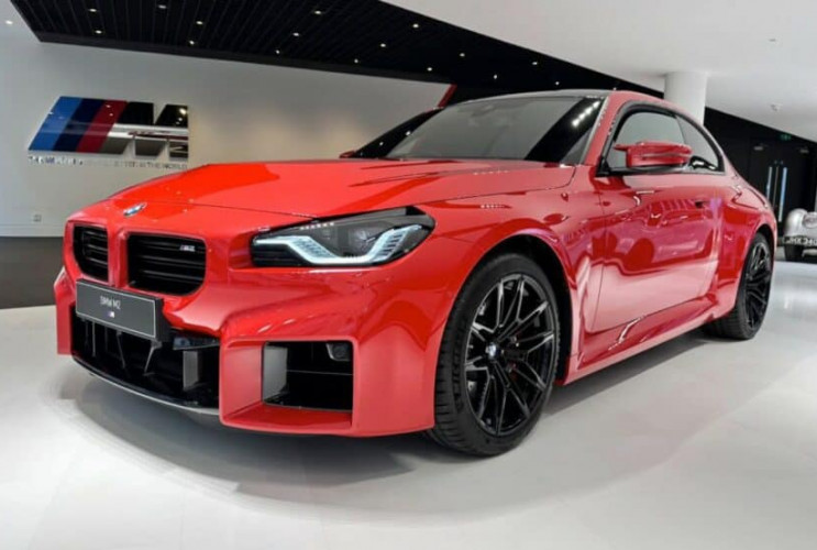 BMW M2 участвует в драгрейсинге Audi RS3 BMW Другие марки Audi