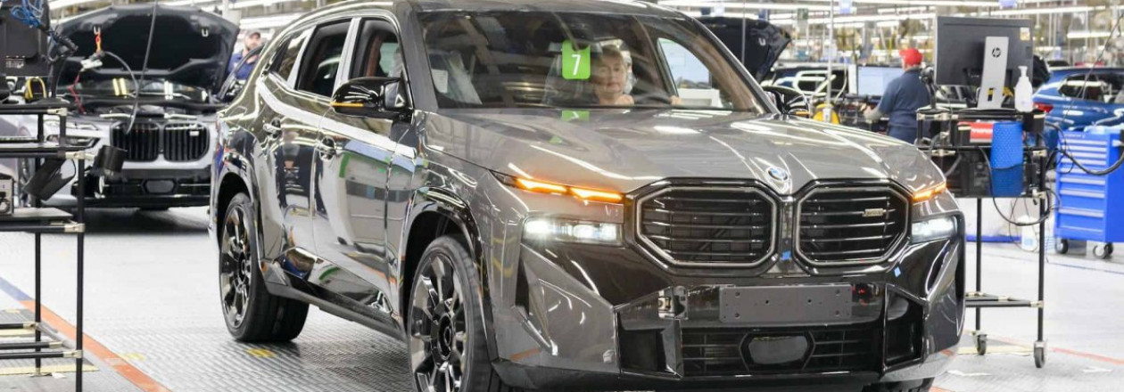 BMW XM на производственной линии в Спартанбурге BMW XM на производственной линии в Спартанбурге