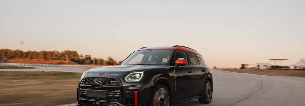 2024 MINI Countryman JCW - самый мощный MINI