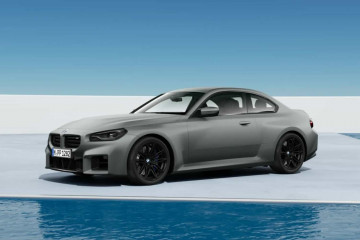 BMW M2 G87 в цвете Frozen Pure Grey Matte